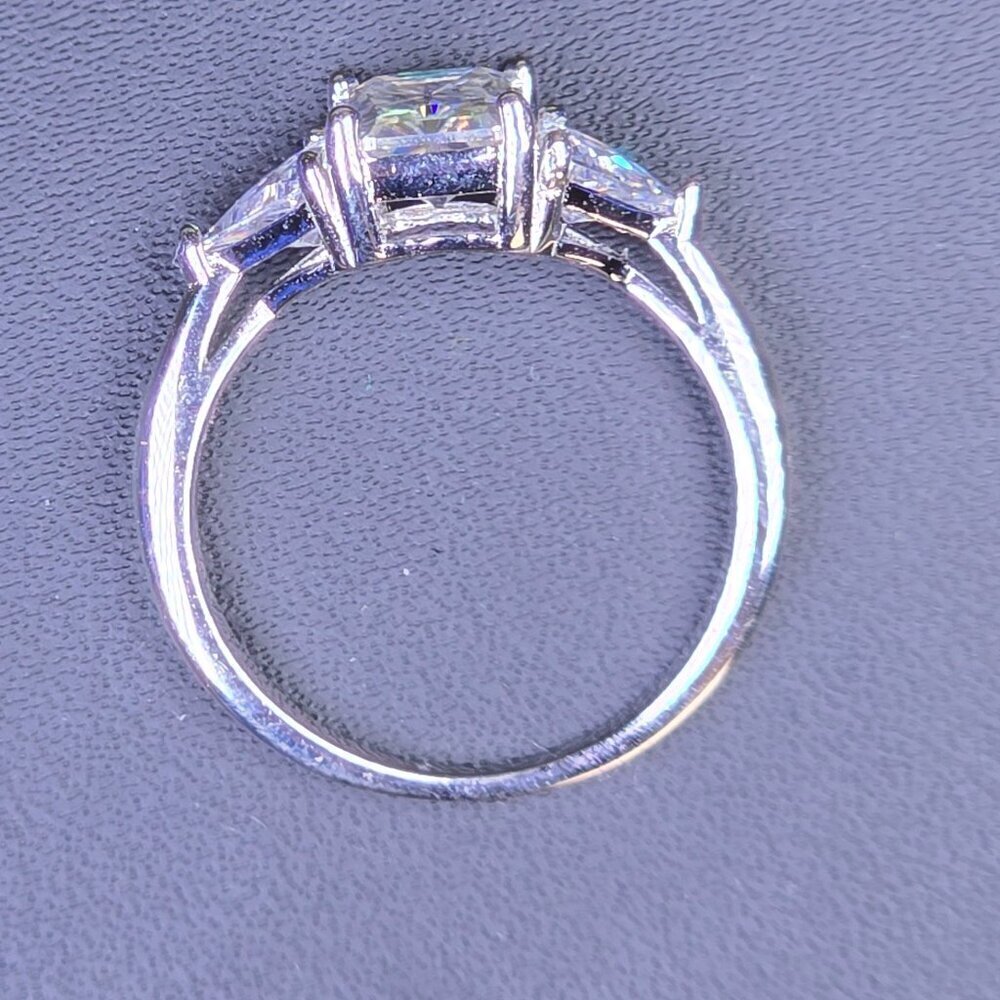 2 ct Moissanite 925 Silver Ring Size‎ 7 - Picture 6 of 9